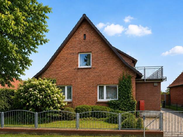 Einfamilienhaus zum Kauf 240.000 € 3 Zimmer 120 m² 694 m² Grundstück Waren Waren (Müritz) 17192