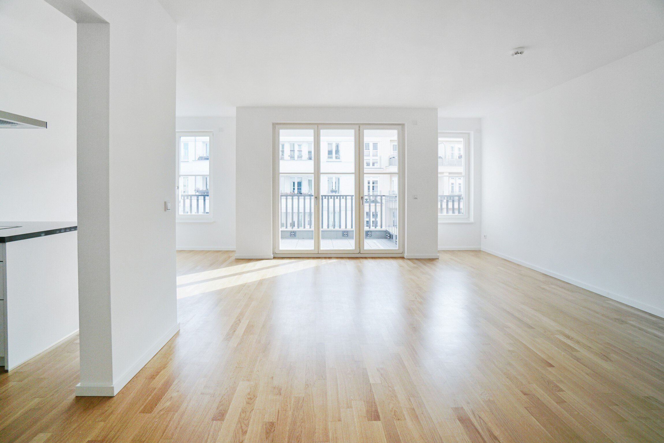 Studio zur Miete 2.000 € 3 Zimmer 92 m²<br/>Wohnfläche 4.<br/>Geschoss Weserstraße 38 Friedrichshain Berlin 10247