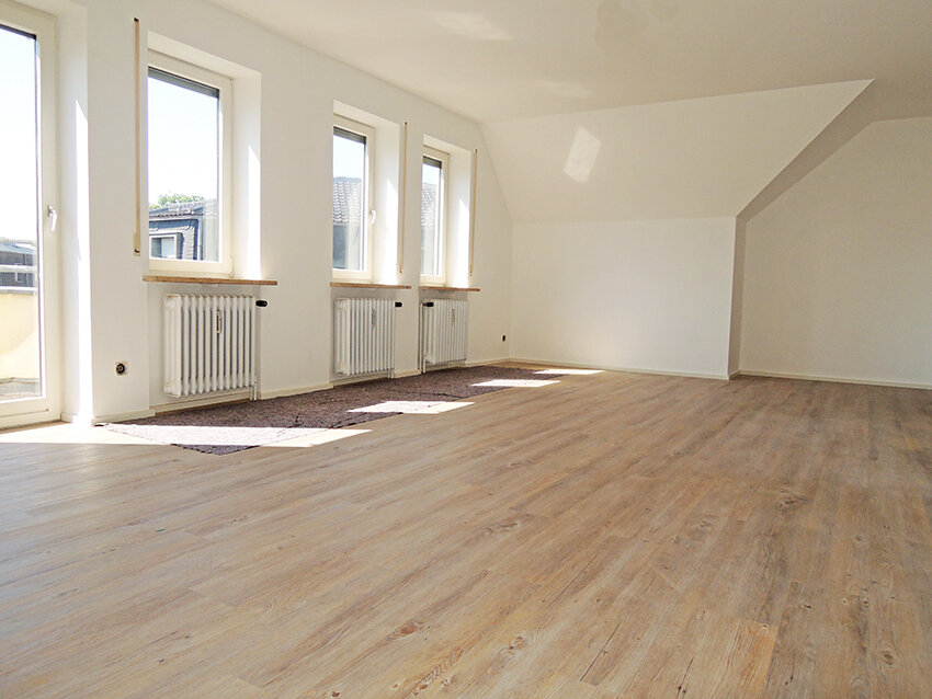 Penthouse zur Miete 1.970 € 4,5 Zimmer 190 m²<br/>Wohnfläche 01.01.2025<br/>Verfügbarkeit Theresienhain Bamberg 96047