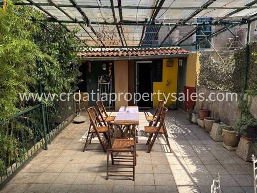 Einfamilienhaus zum Kauf 380.000 € 3 Zimmer 137 m² 154 m² Grundstück Hvar 21450