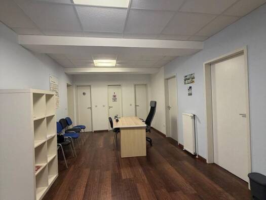 Büro zur Miete provisionsfrei 1.716 € 4 Zimmer 143 m² Bürofläche Dr.-Julius-Leber-Straße 7 Innenstadt Lübeck 23552