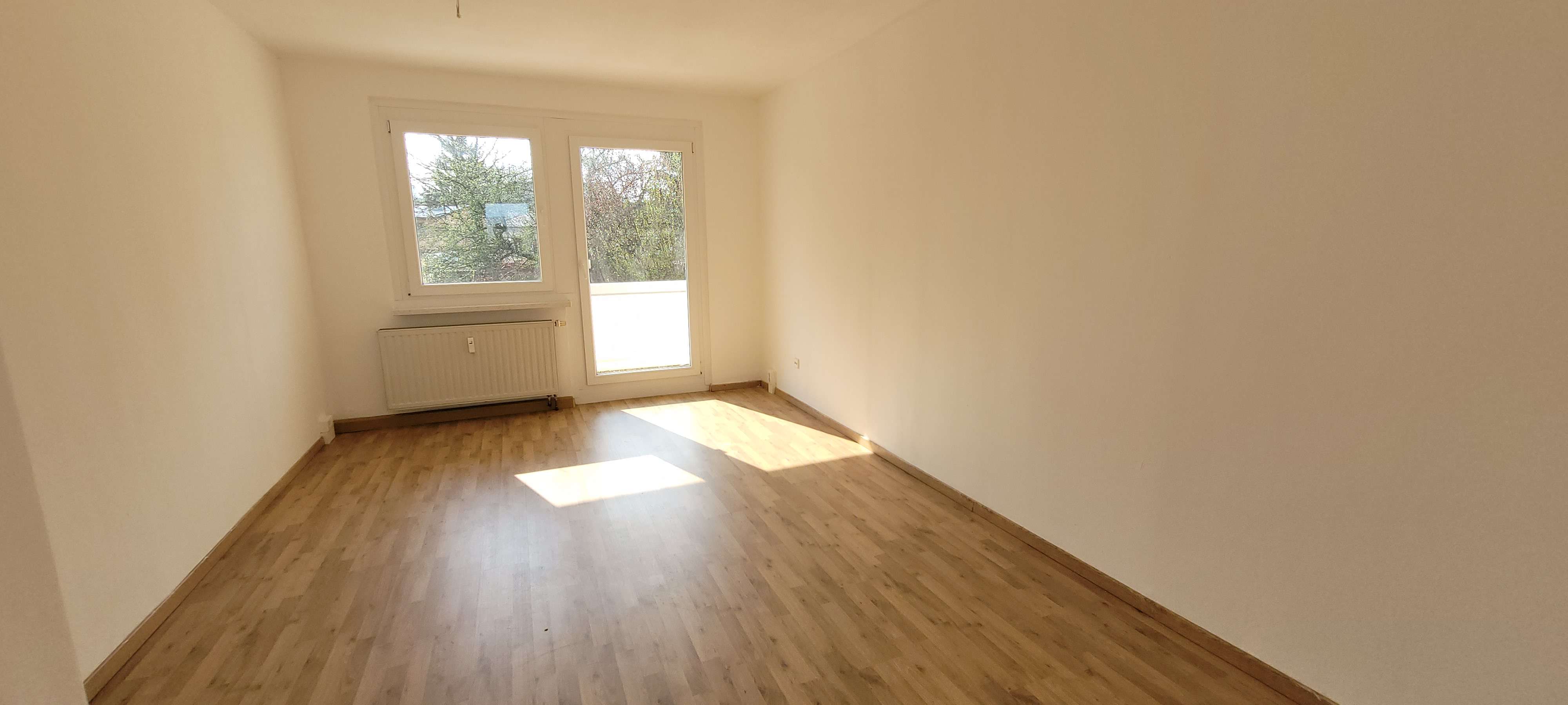 Studio zur Miete 310 € 3 Zimmer 62,4 m²<br/>Wohnfläche Ulmenweg 1-15 Lengenfeld Lengenfeld 08485