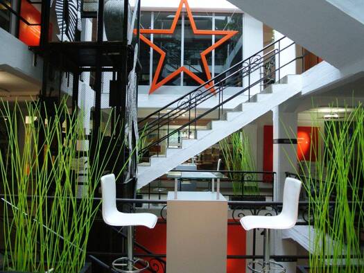 Bürofläche zur Miete 2.704 € 3 Zimmer 295 m² Bürofläche Süd Jena 07745