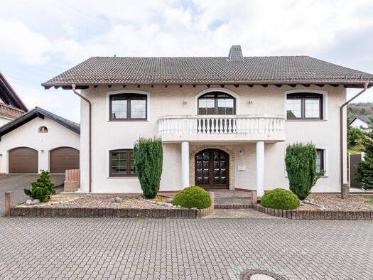 Einfamilienhaus zum Kauf 386.000 € 8 Zimmer 199 m² 745 m² Grundstück Bruchmühlbach Bruchmühlbach-Miesau 66892