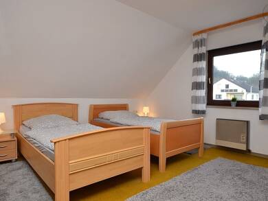 WG-Zimmer zur Miete Wohnen auf Zeit 395 € 15 m² 1. Geschoss frei ab sofort Roßbrunn Rossbrunn 97297
