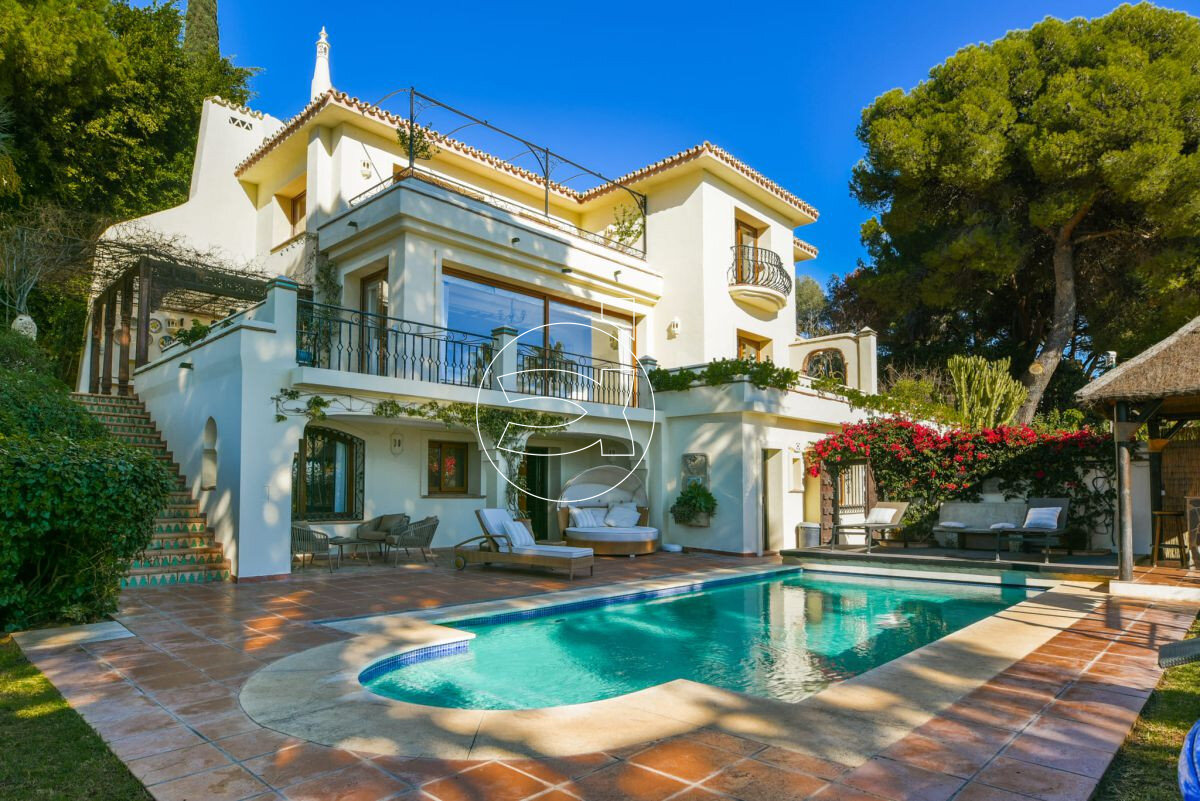 Villa zum Kauf 1.950.000 € 6 Zimmer 497 m²<br/>Wohnfläche 1.771 m²<br/>Grundstück Marbella East 29600