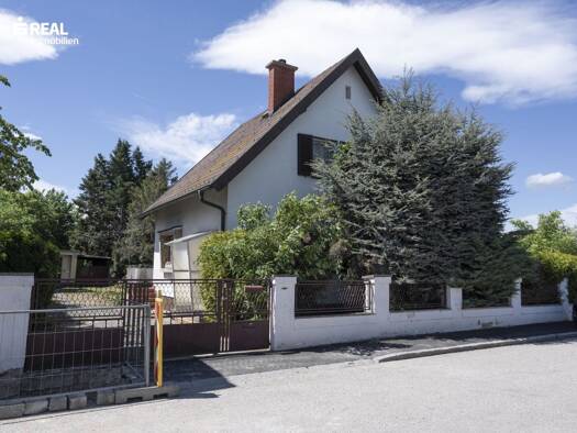Haus zum Kauf 395.000 € 3,5 Zimmer 112 m² 903 m² Grundstück Wiener Neustadt 2700