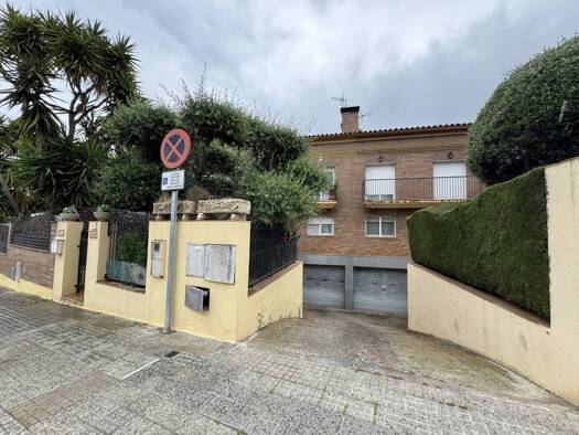Villa zum Kauf 695.000 € 3 Zimmer 227 m² 350 m² Grundstück Sant Vicenç de Montalt 08394
