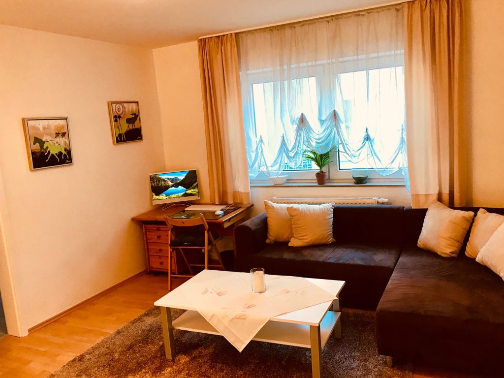 Wohnung zur Miete Wohnen auf Zeit 1.100 € 2 Zimmer 45 m²<br/>Wohnfläche 30.11.2024<br/>Verfügbarkeit Von-Schmoller-Straße Südviertel Essen 45128