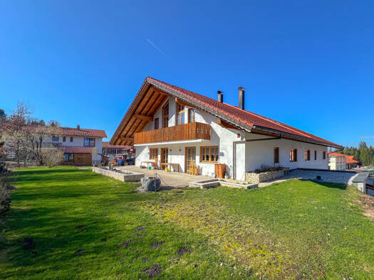 Haus zum Kauf 10 Zimmer 1.100 m² 1.999 m² Grundstück Penzberg 82377
