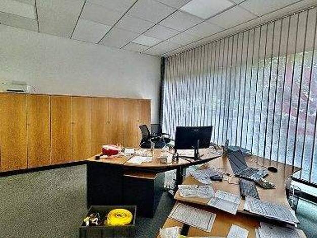 Bürofläche zur Miete provisionsfrei 379 € 57 m² Bürofläche Königsberger Platz Rheindorf Leverkusen 51371