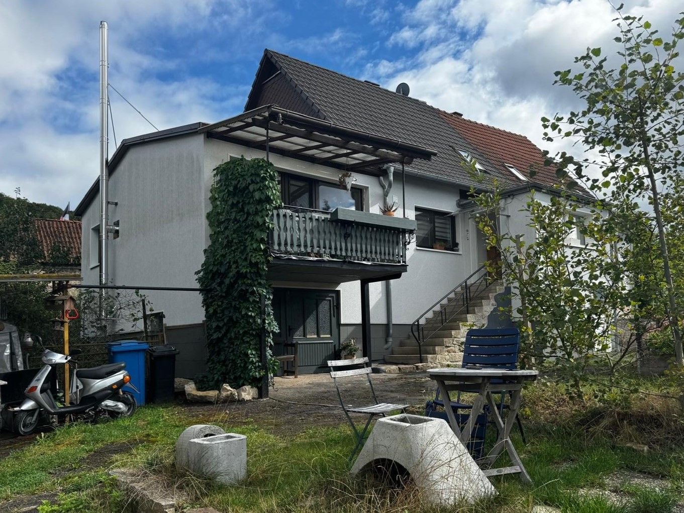 Einfamilienhaus zum Kauf provisionsfrei 150.000 € 4 Zimmer 120 m²<br/>Wohnfläche 788 m²<br/>Grundstück 01.12.2024<br/>Verfügbarkeit Henneberg Henneberg 98617