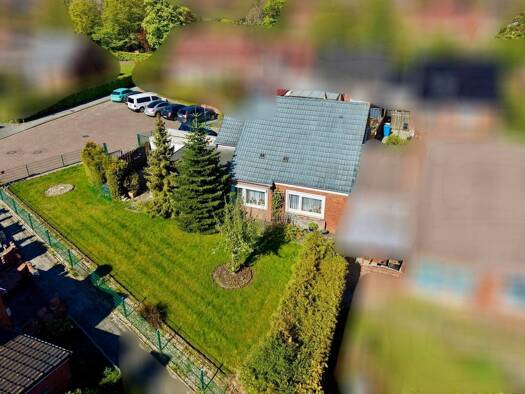 Doppelhaushälfte zum Kauf 109.000 € 4 Zimmer 80 m² 432 m² Grundstück Borssum/Hilmarsum Emden 26725