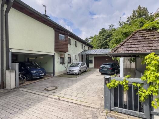 Haus zum Kauf 1.250.000 € 10,5 Zimmer 427 m² 993 m² Grundstück Oberschleißheim Oberschleissheim 85764
