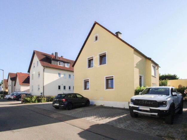 Einfamilienhaus zum Kauf 349.000 € 7 Zimmer 130 m² 738 m² Grundstück Krondorf Schwandorf 92421
