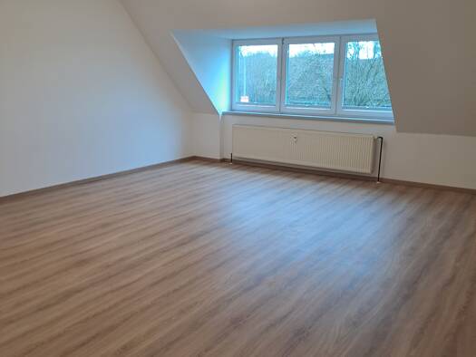 Wohnung zur Miete 890 € 2 Zimmer 104 m² 2 Geschosse frei ab 01.10.2026 Möllner Straße 57 Schwarzenbek 21493