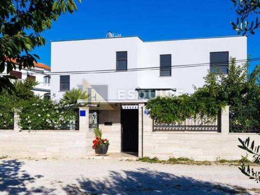Haus zum Kauf 835.000 € 12 Zimmer 345 m² Sukosan Sukosan