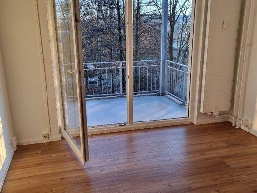 Wohnung zur Miete 250 € 2 Zimmer 43,8 m² frei ab sofort Wolgograder Allee 4 Hutholz Chemnitz 09123