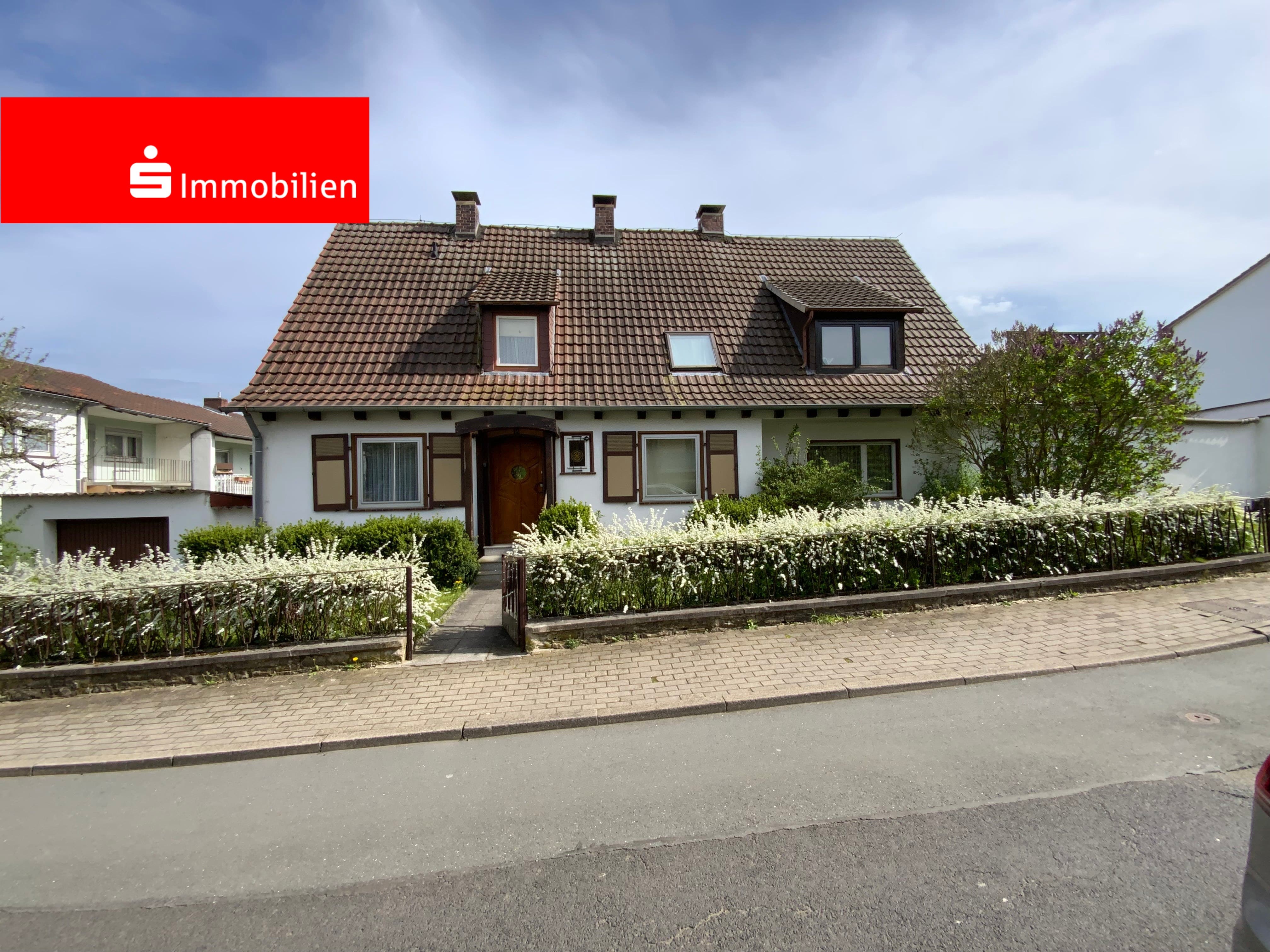 Einfamilienhaus zum Kauf 225.000 € 9 Zimmer 180 m²<br/>Wohnfläche 981 m²<br/>Grundstück Bad Wildungen Bad Wildungen 34537