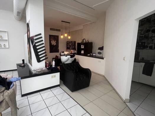 Laden zur Miete 600 € 90 m² Verkaufsfläche Schwalbach 66773