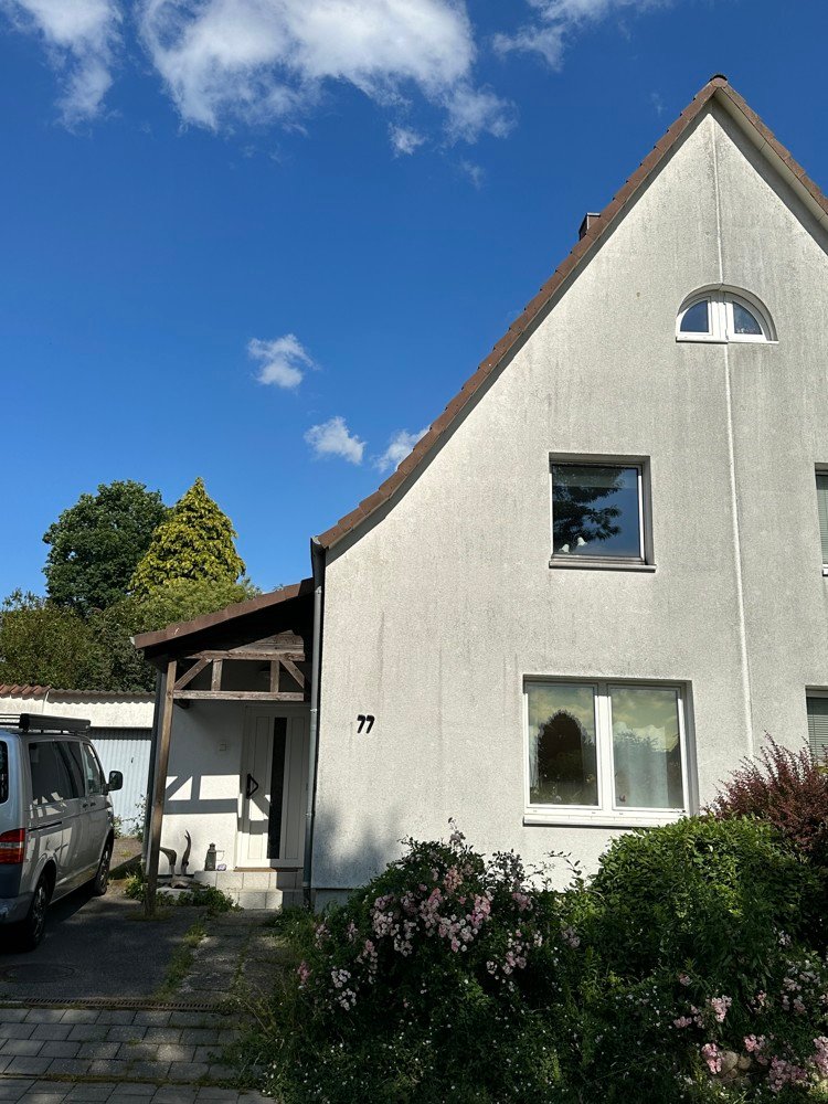 Doppelhaushälfte zum Kauf 219.000 € 3 Zimmer 95 m²<br/>Wohnfläche 766 m²<br/>Grundstück Gaarden - Süd / Kronsburg Bezirk 2 Kiel 24113