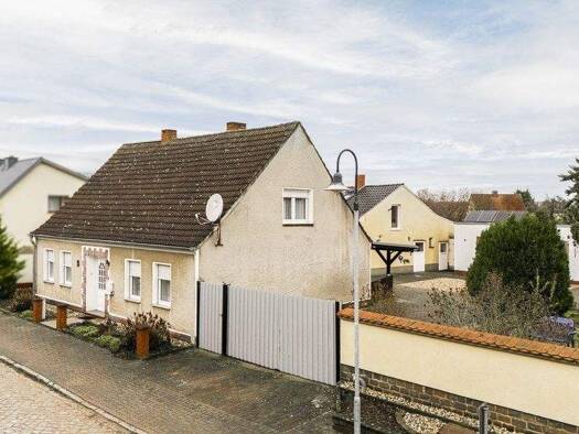 Einfamilienhaus zum Kauf 179.000 € 5 Zimmer 130 m² 1.970 m² Grundstück frei ab sofort Medewitz Wiesenburg 14827