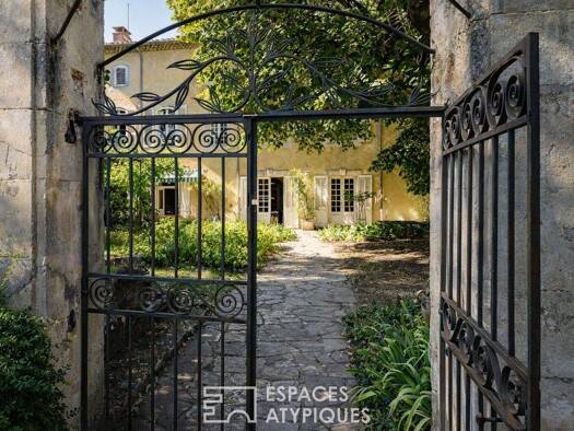 Haus zum Kauf 390.000 € 660 m² 1.800 m² Grundstück Peripherie Bourg-Saint-Andéol 07700