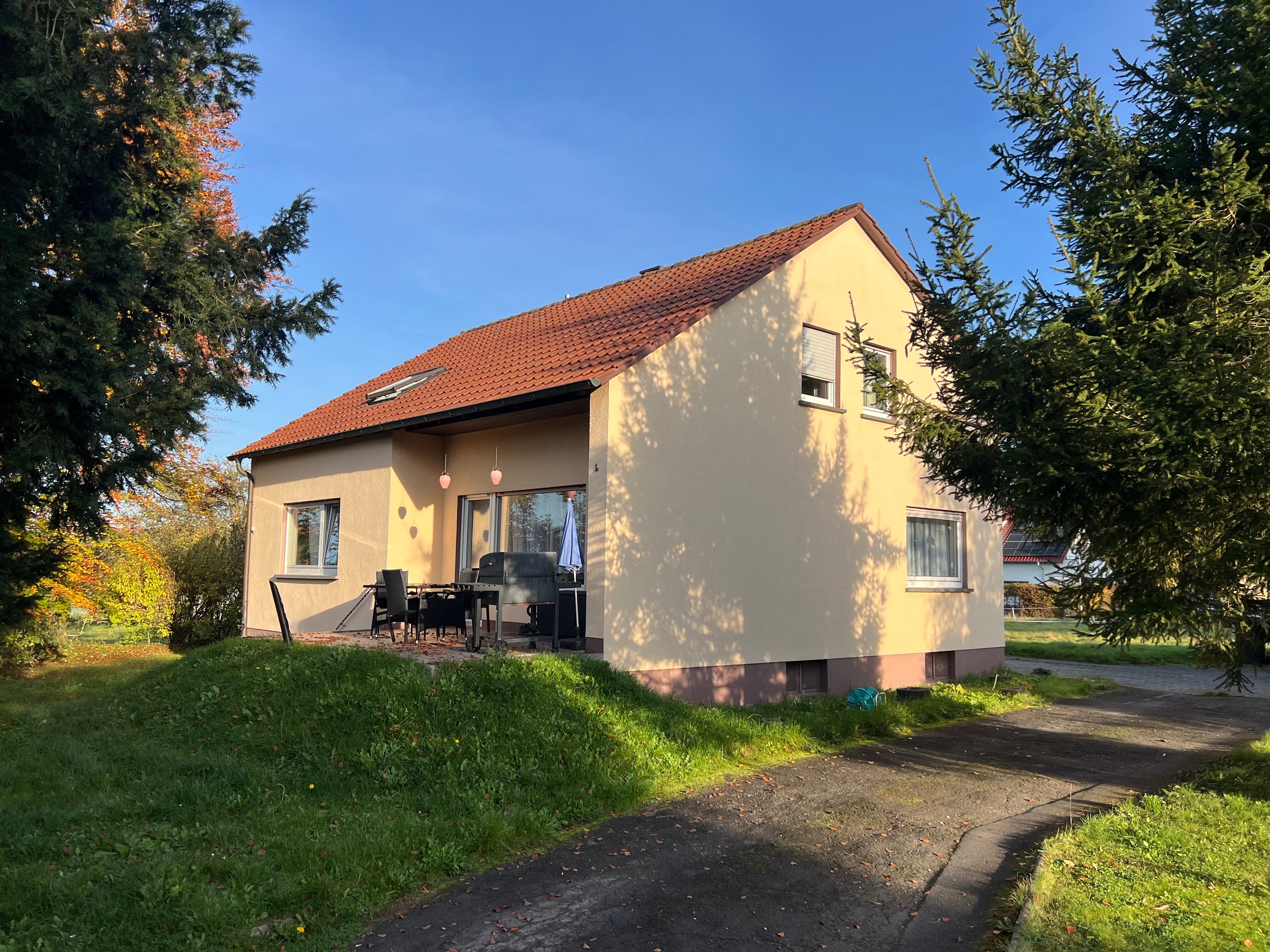 Einfamilienhaus zum Kauf provisionsfrei 545.000 € 6 Zimmer 160 m²<br/>Wohnfläche 708 m²<br/>Grundstück Edelzell Fulda 36043