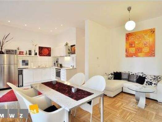 Wohnung zur Miete Wohnen auf Zeit 1.770 € 2 Zimmer 63 m² frei ab sofort Düsselstr. Unterbilk Düsseldorf 40219
