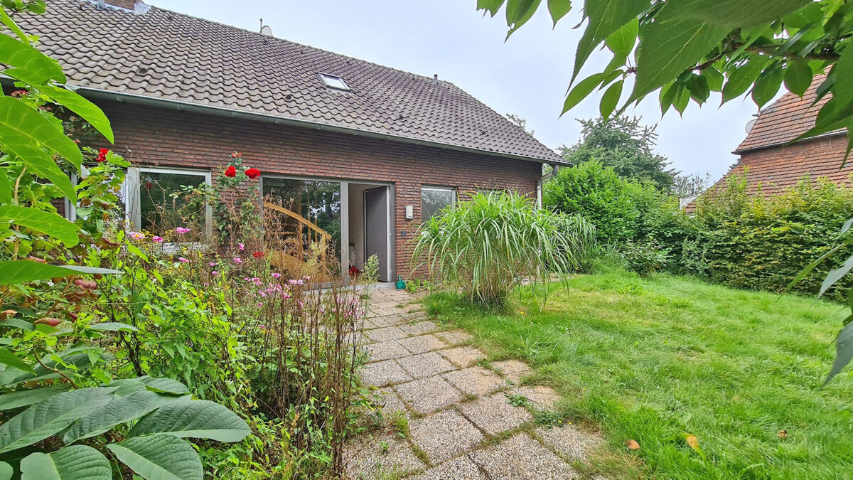 Einfamilienhaus zum Kauf 449.000 € 5 Zimmer 231,7 m²<br/>Wohnfläche 830 m²<br/>Grundstück Löhnen Voerde / Löhnen 46562