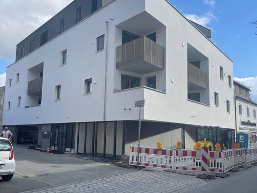 Wohnung zur Miete 1.500 € 3,5 Zimmer 95 m² Geschoss -1/3 frei ab sofort Nürnberger Straße 37 Zirndorf 90513
