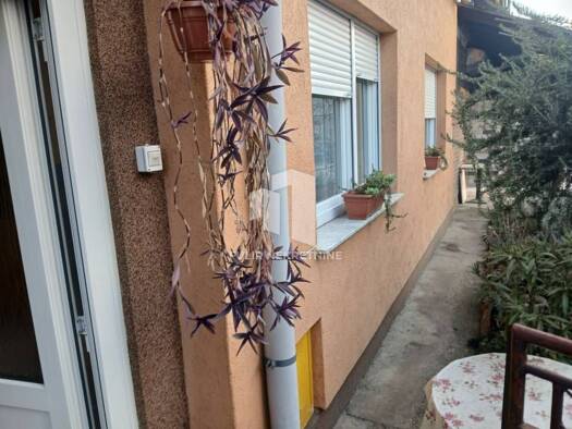 Haus zur Miete 600 € 3 Zimmer 75 m² Donja Dubrava Retkovec