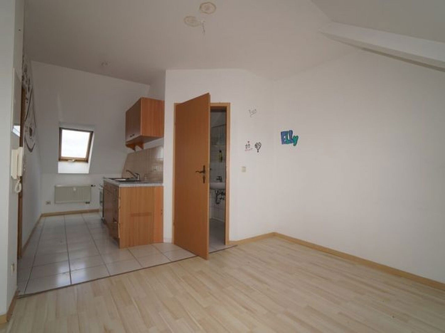 Wohnung zur Miete 250 € 2 Zimmer 30 m²<br/>Wohnfläche 3.<br/>Geschoss Lange Straße 8 b Kostitz Starkenberg OT Kostitz 04617