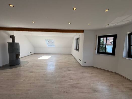 Wohnung zur Miete 1.300 € 4 Zimmer 135 m² frei ab sofort Theilheim 97288