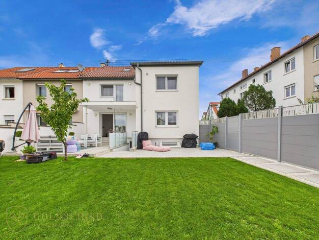 Reihenendhaus zum Kauf 789.000 € 10 Zimmer 187,3 m² 336 m² Grundstück Metzingen 72555