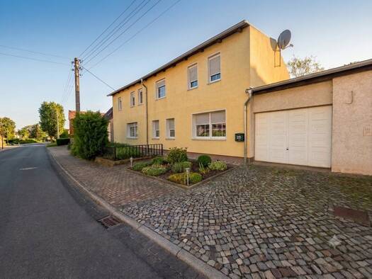 Einfamilienhaus zur Miete 1.850 € 10 Zimmer 220 m² 3.000 m² Grundstück frei ab sofort Klein Ammensleben Niedere Börde 39326