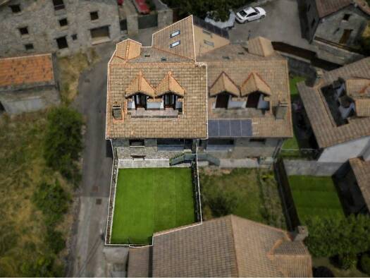 Chalet zum Kauf 475.000 € 4 Zimmer 231 m² 202 m² Grundstück UNICA PARDINILLA 1 Sabiñánigo 22714