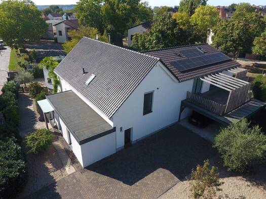 Haus zum Kauf 7 Zimmer 310 m² 1.207 m² Grundstück Alt-Saarbrücken Saarbrücken 66119