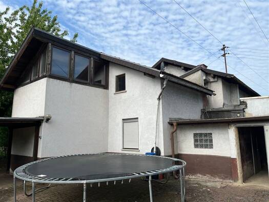 Haus zum Kauf 170.000 € 6 Zimmer 160 m² 5.065 m² Grundstück Industriegebiet Landstuhl 66849