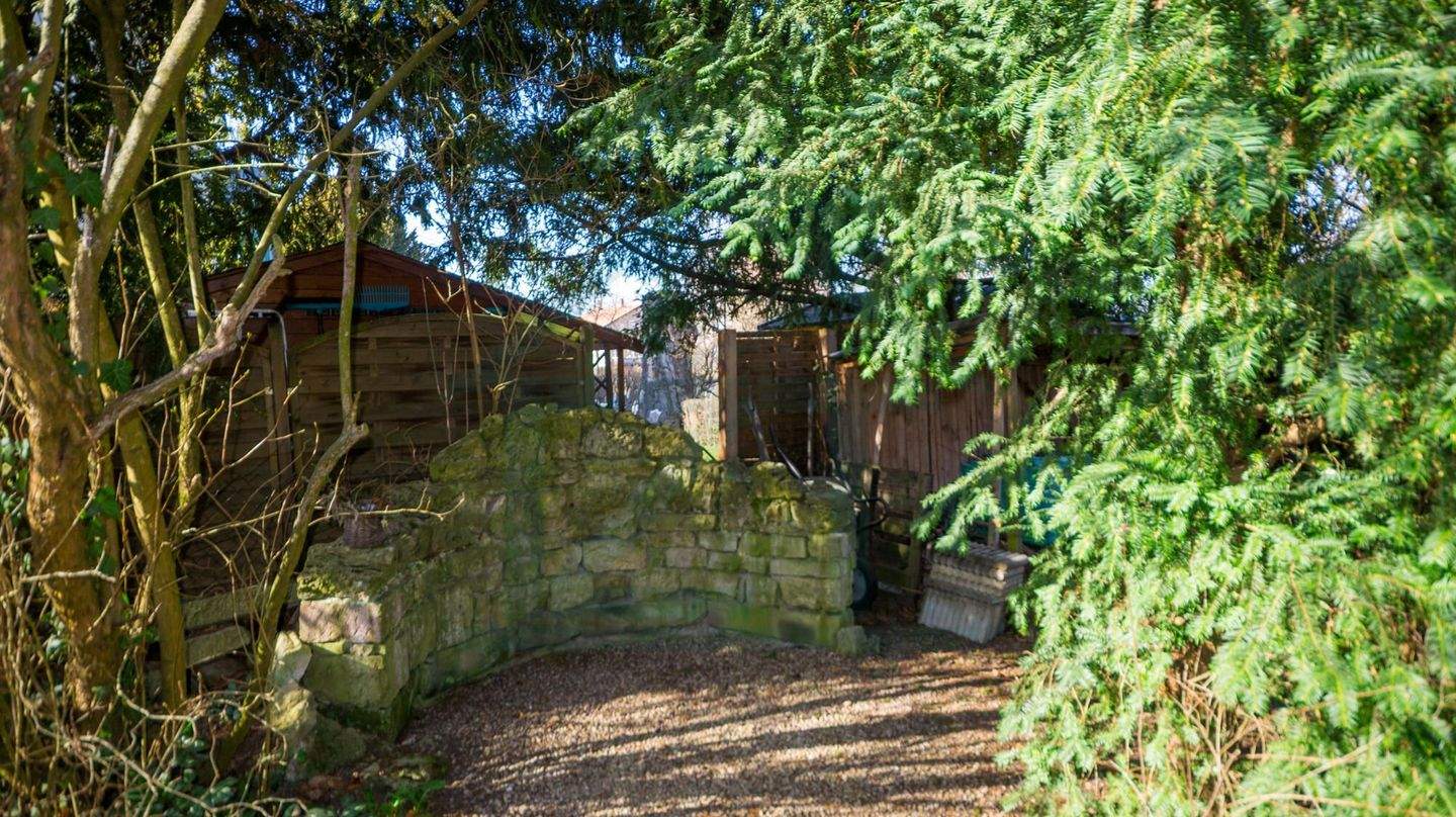 Immobilie in Arnstadt - Art-Deco-Stadtvilla für drei Familien in beliebter Wohnlage von Arnstadt - Bild 3