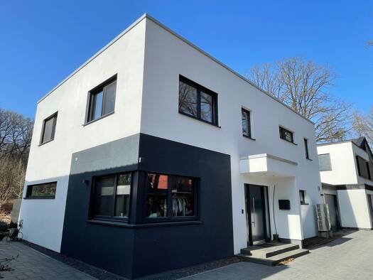 Einfamilienhaus zur Miete 2.900 € 6 Zimmer 194 m² 940 m² Grundstück frei ab 15.07.2026 Großhansdorf 22927