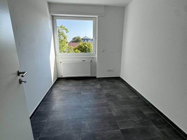 Wohnung zur Miete 1.200 € 3 Zimmer 80 m² 3. Geschoss Ilvesheim 68549