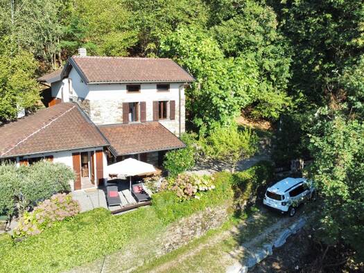 Einfamilienhaus zum Kauf 495.000 € 5 Zimmer 167 m² 12.385 m² Grundstück Dumenza 21010