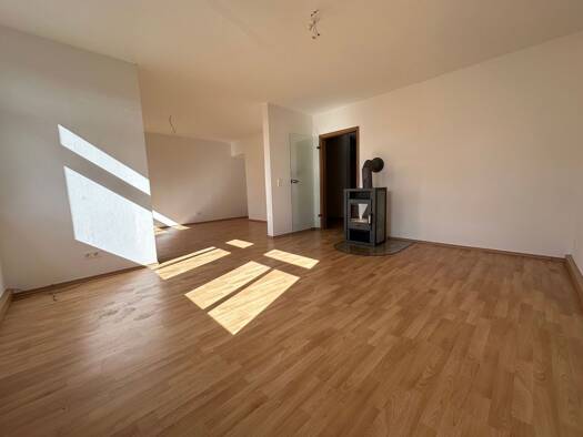 Wohnung zur Miete 420 € 2,5 Zimmer 60 m² Geschoss 3/5 frei ab sofort Franz-Petrich-Straße 7 Innenstadt Gera 07545