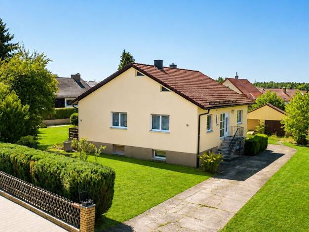 Einfamilienhaus zum Kauf 349.000 € 3 Zimmer 106 m² 1.261 m² Grundstück Sengenthal Sengenthal 92369
