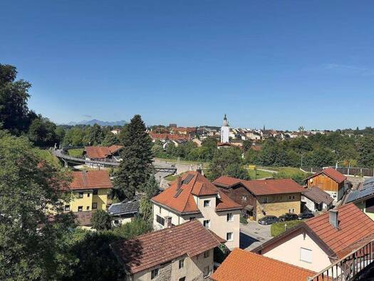 Wohnung zum Kauf 349.000 € 3 Zimmer 101 m² Geschoss 4/4 frei ab sofort Hufschlag Surberg 83362