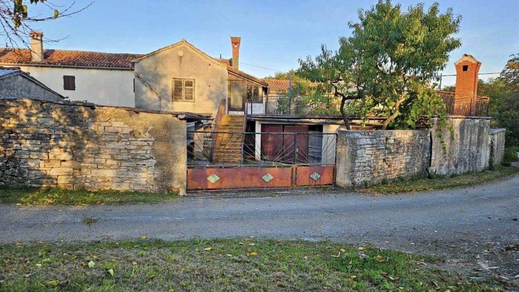 Reihenmittelhaus zum Kauf 164.000 € 2 Zimmer 300 m² Grundstück Zminj 52341