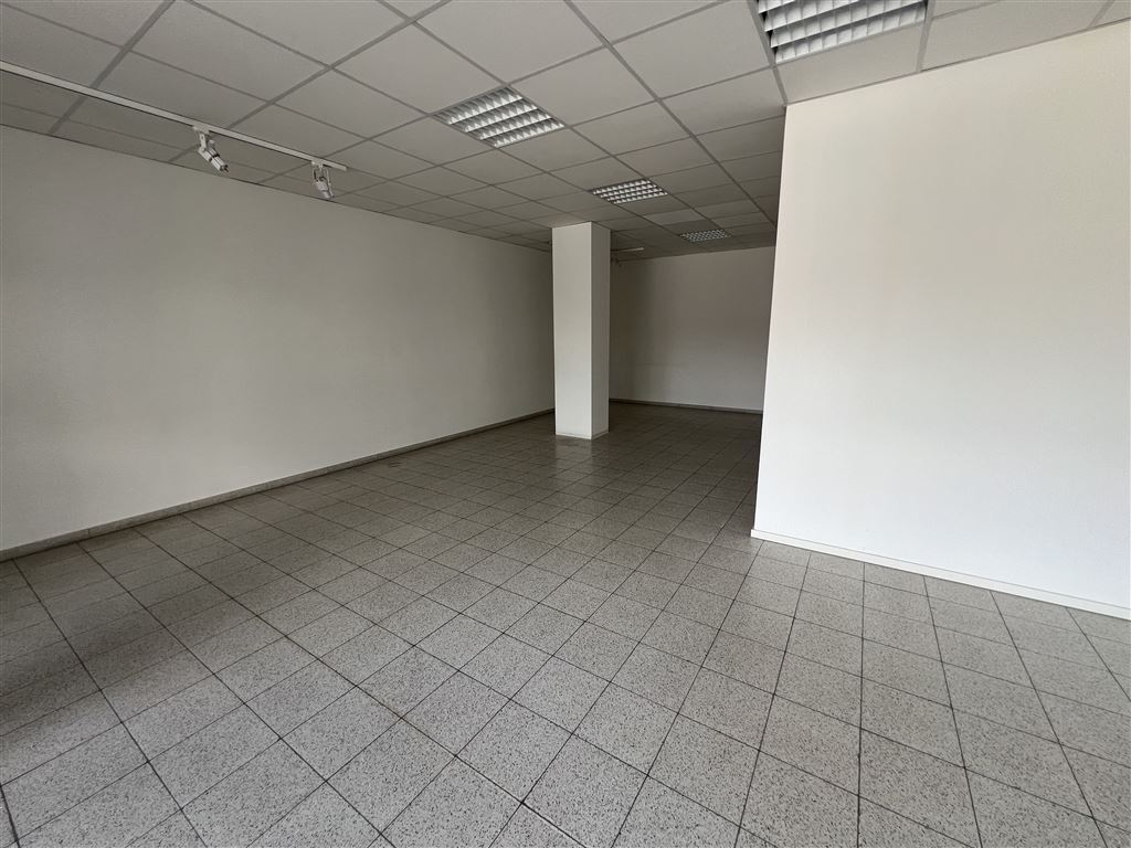 Praxisfläche zur Miete 455 € 2 Zimmer 82,5 m²<br/>Bürofläche Arno-Schreiter-Straße 5 Markersdorf 624 Chemnitz , Sachs 09123