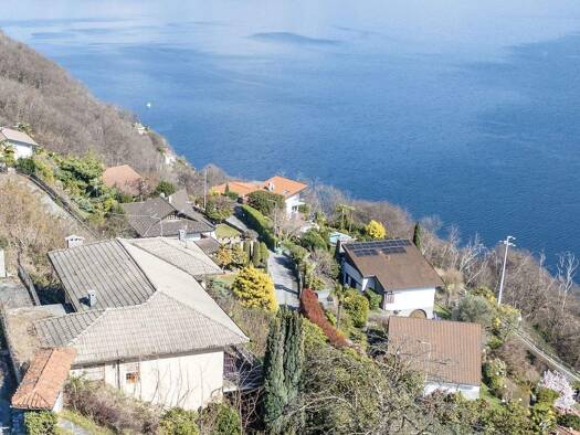 Einfamilienhaus zum Kauf 540.000 € 7 Zimmer 290 m² frei ab sofort Villaggio Valdora Ghiffa 28823