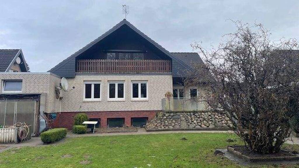 Mehrfamilienhaus zum Kauf 320.000 € 6 Zimmer 222,8 m² 840 m² Grundstück Burg 25712